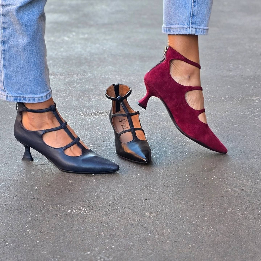 Evelyn™ | Low-Heel Strap Pumps