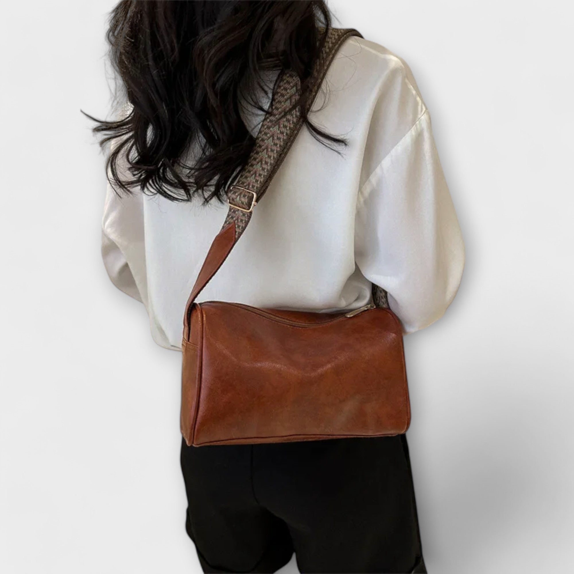Emma - Vintage Crossbody Bag