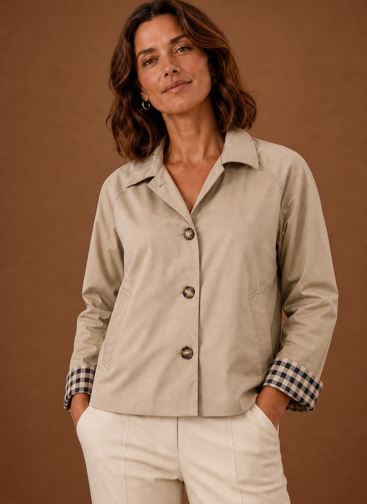 Women’s Lightweight Button Jacket