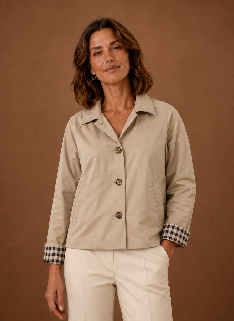 Women’s Lightweight Button Jacket
