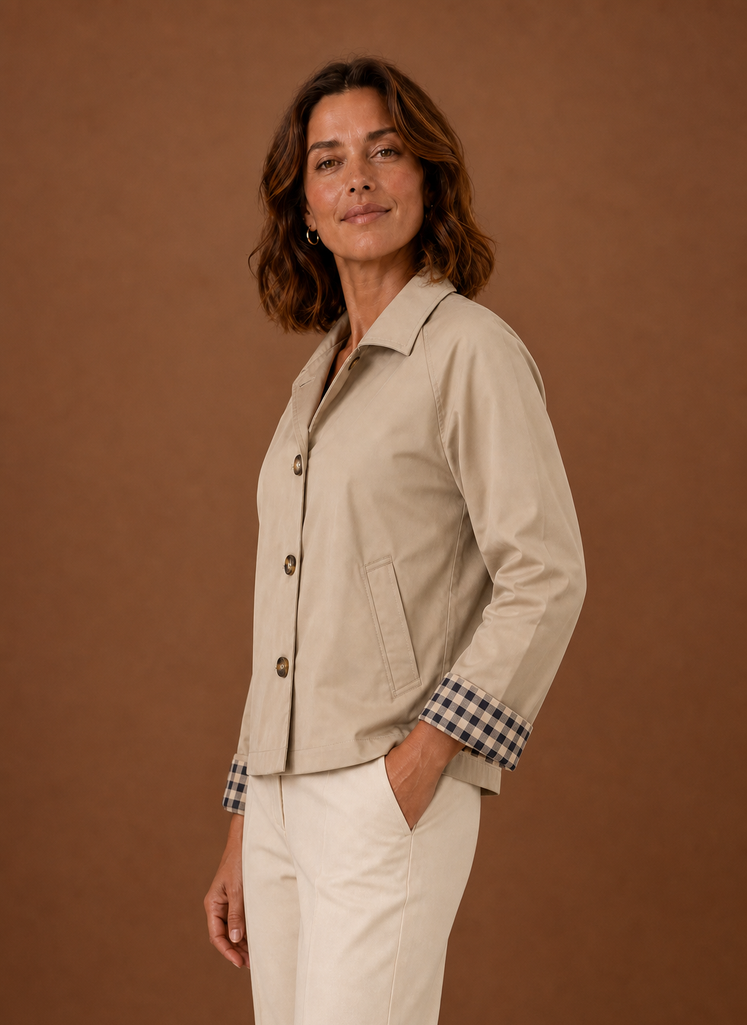 Women’s Lightweight Button Jacket