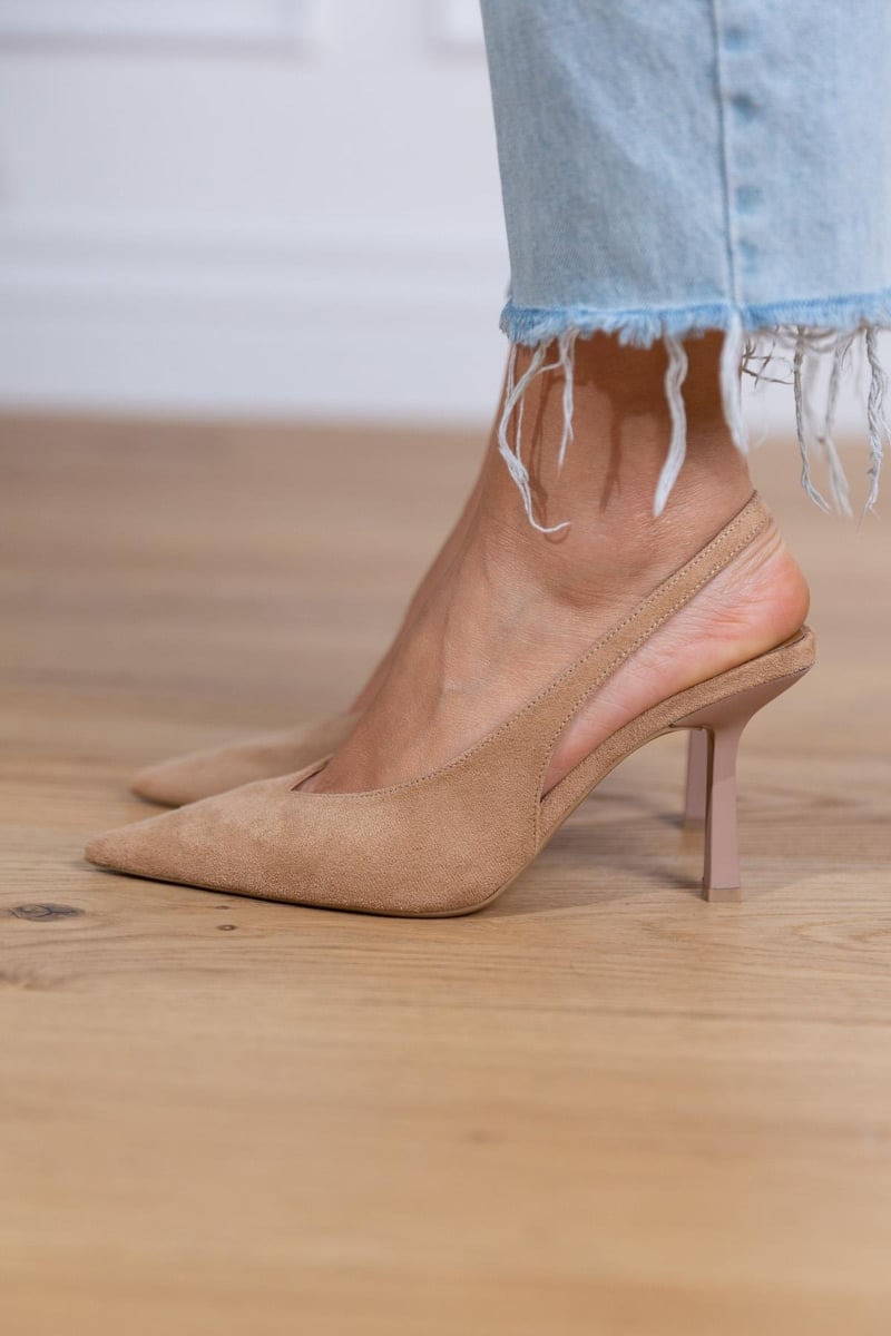 Amelia™ | Nude Low Heels